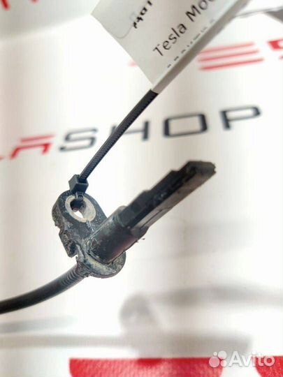 Датчик ABS Tesla Model X 2019 1027761-00-B