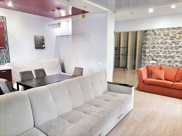 Комната 35 м² в 1-к., 10/19 эт.