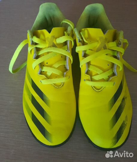 Футбольные бутсы 33 размер adidas