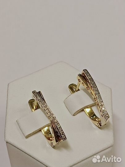 Золотые серьги с бриллиантами