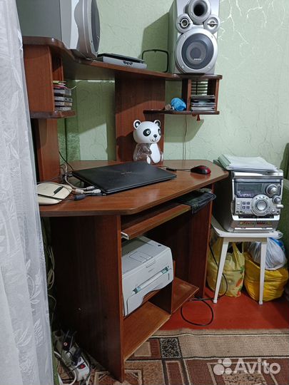 Стол компьютерный угловой, темный цвет