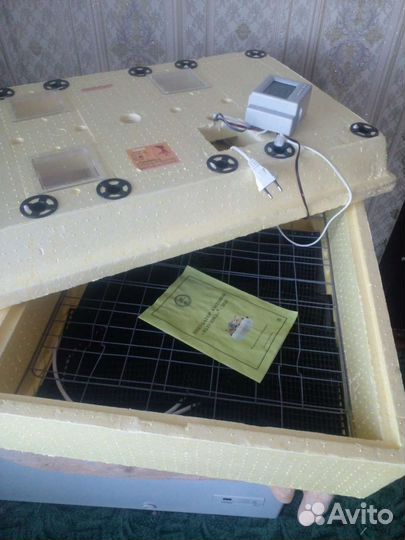 Автоматический инкубатор золушка 220/12