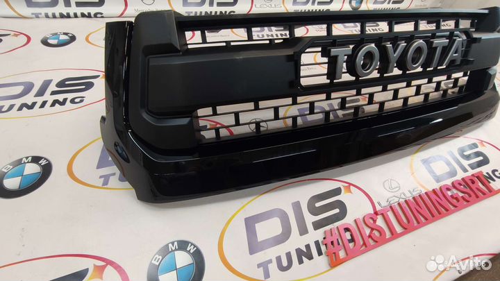 Решетка радиатора Toyota Tundra с 2013г с надписью