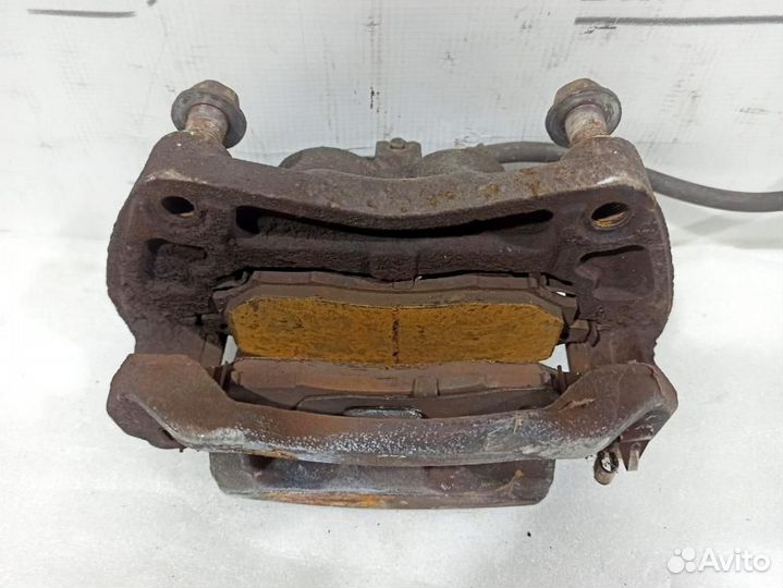 Суппорт тормозной передний правый Murano (Z50) 200