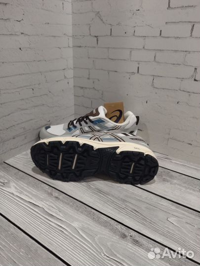 Кроссовки asics мужские весна