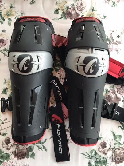 Мото экиперовка защита ног