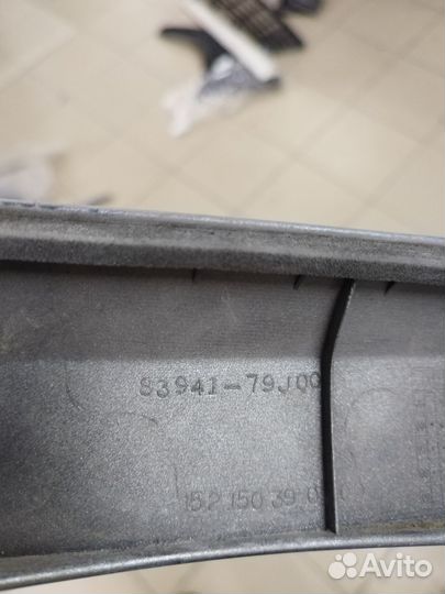 Накладка крышки багажника Suzuki SX4