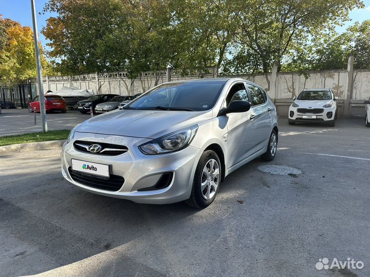 Hyundai Solaris 1.6 AT, 2013, 58 367 км