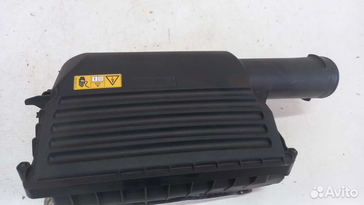 Корпус воздушного фильтра Mercedes GLC C253