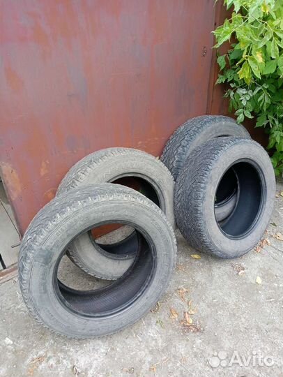 Continental ContiCrossContact AT 215/65 R16 98T