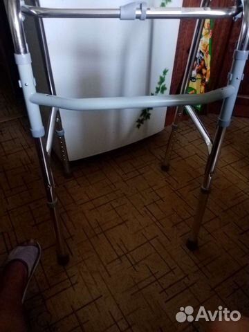 Ходунки и костыли для взрослых