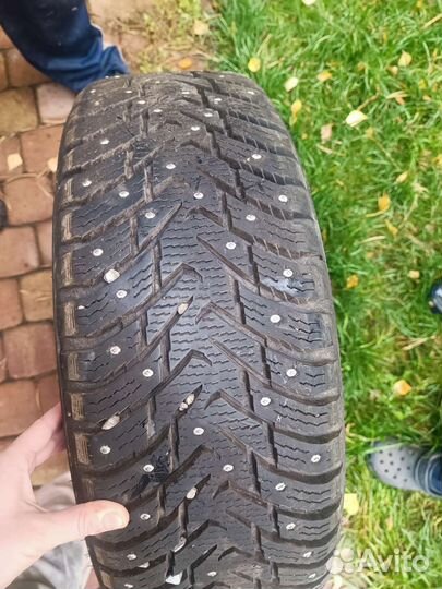 Nokian Tyres Hakkapeliitta 8 SUV 215/65 R16