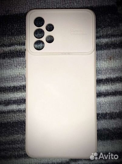 Чехлы на телефоны