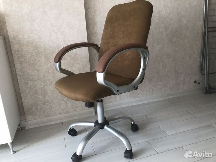 Компьютерное кресло