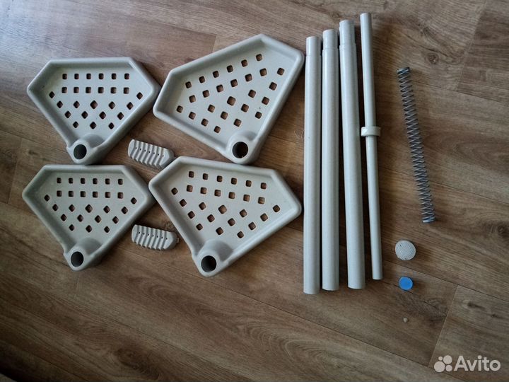 Полочка в ванную пластик