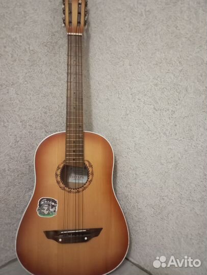Акустическая гитара