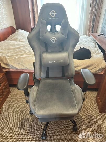 Компьютерное игровое геймерское кресло