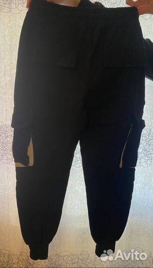Спортивные штаны с карманами по бокам