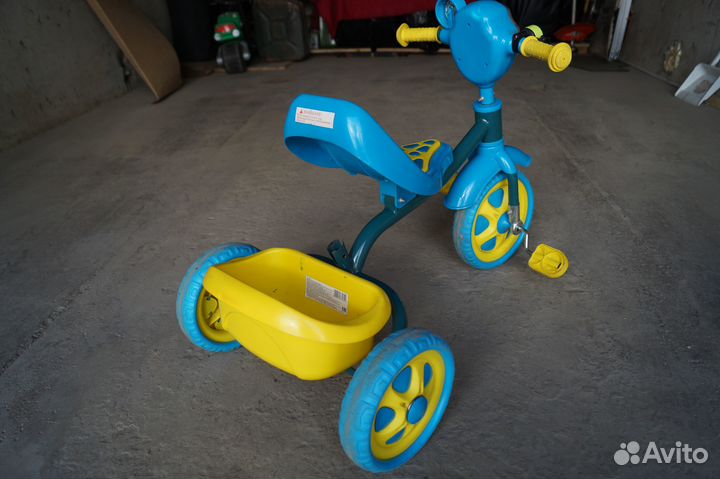 Трехколесный велосипед