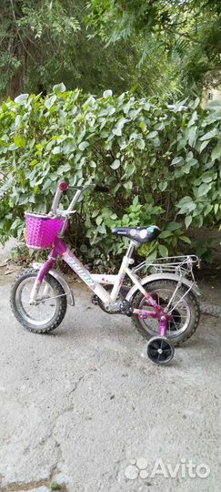 Детский трехколесный велосипед бу