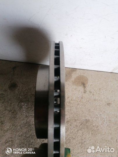 Тормозной диск передний Ford Fiesta 2002-2008