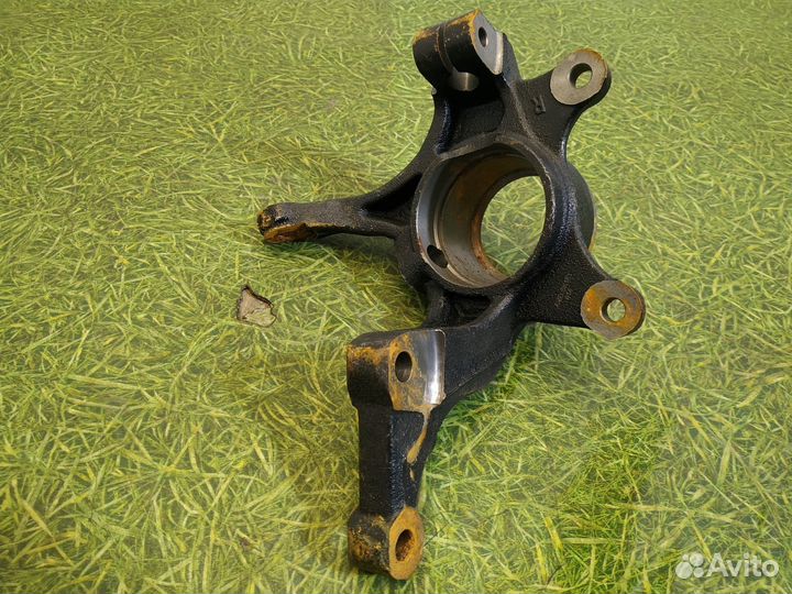 Кулак поворотный передний правый прав. перед. Kia