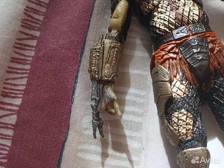 Настольная фигурка