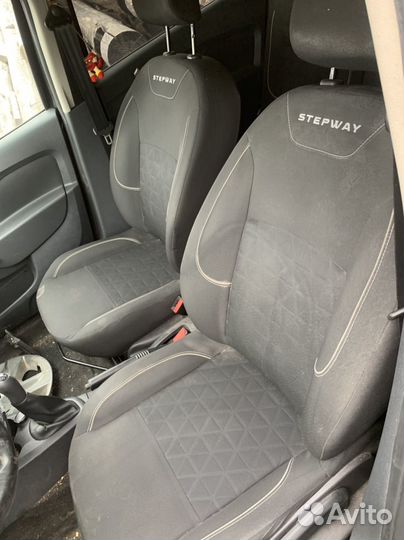 В разборе Renault Stepway 2