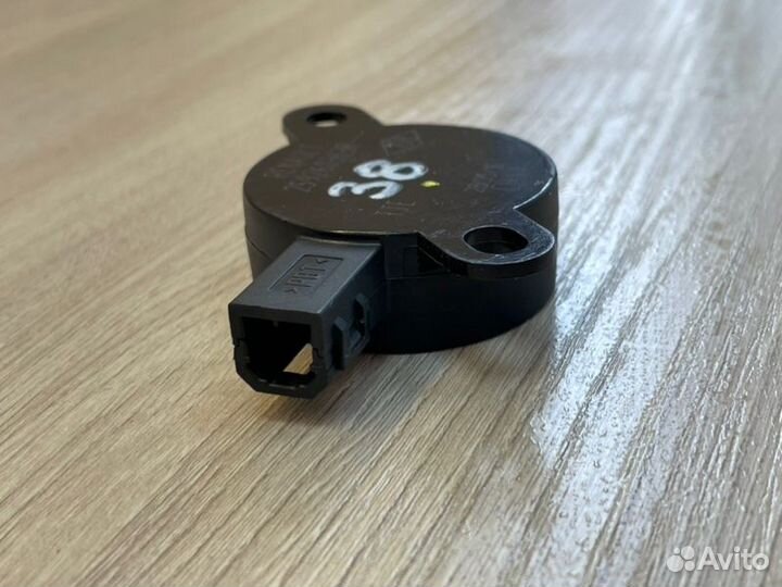 Динамик парктроника Nissan Terrano