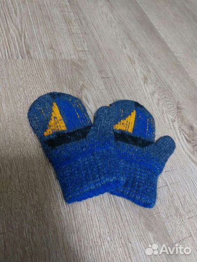 Варежки новые на 2- 3 года зима