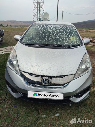 Honda Fit Shuttle 1.3 CVT, 2014, 111 000 км