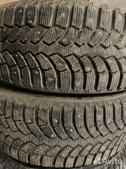 Bridgestone Blizzak Spike-01 205/55 R16