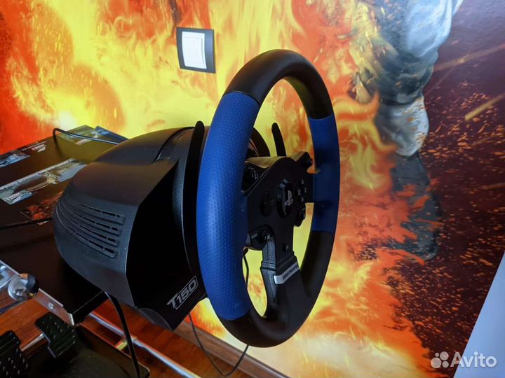 Игровой руль с педалями Thrustmaster t150