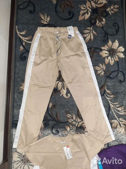 Медицинская рубашка и брюки