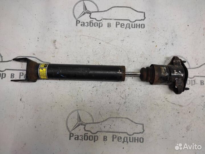 Стойки задние w251 R-class 642.950 02.2007