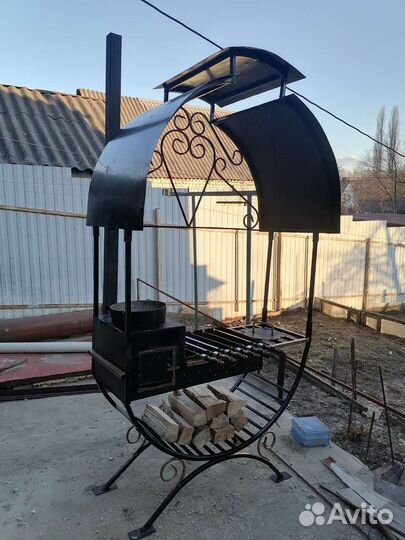 Мангал с крышей