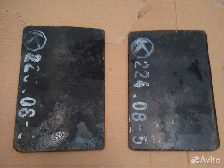 Боковые бронепластины