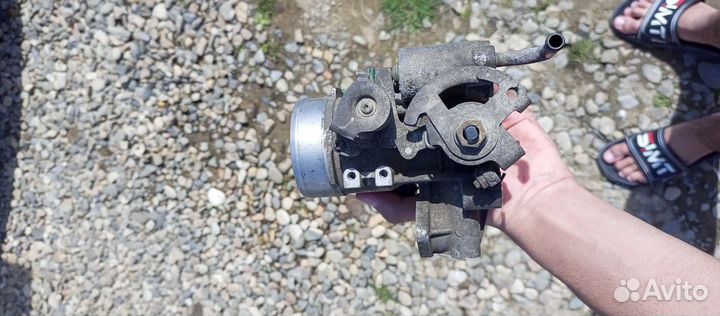 Дросельная заслонка