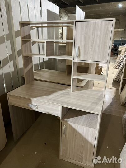 Компьютерный стол новый