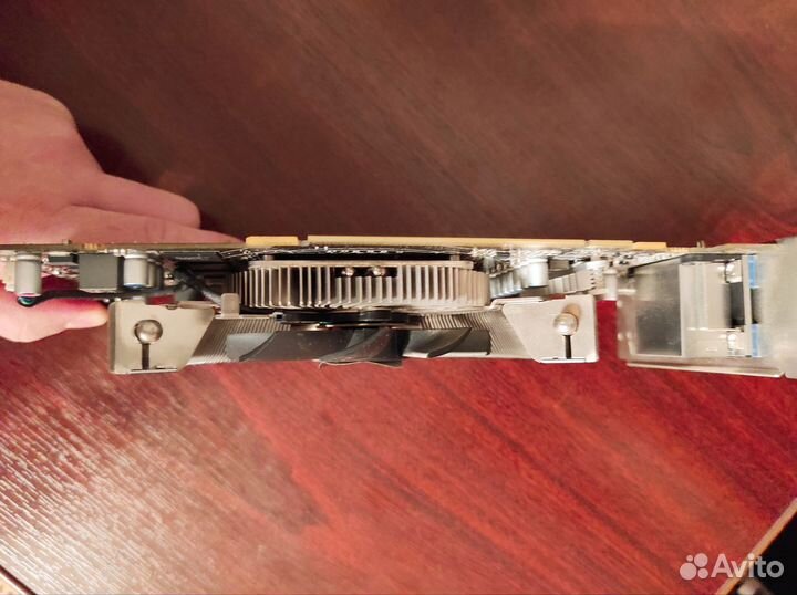 Видеокарта AMD r6850 msi cyclone