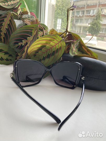 Солнцезащитные очки женские