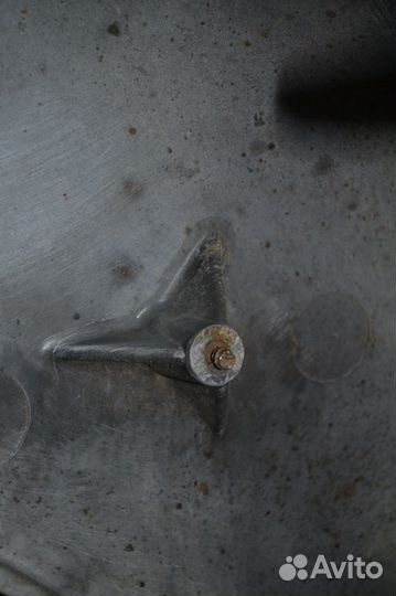 Корпус основной подножки, правый iveco Stralis (01