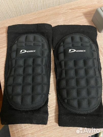 Наколенники demix