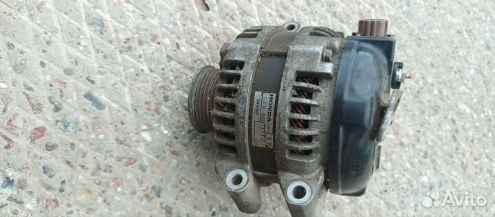 Генератор honda cr-v 3 2010 год