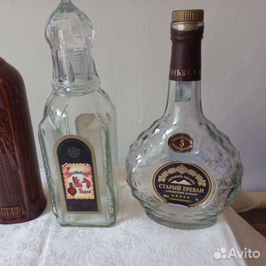 Бутылки стеклянные