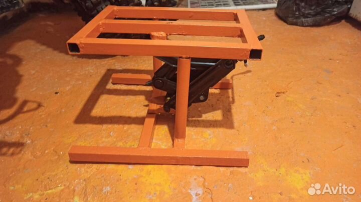 Домкрат для мотоцикла