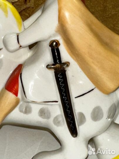 Фарфоровая статуэтка буденовец на коне