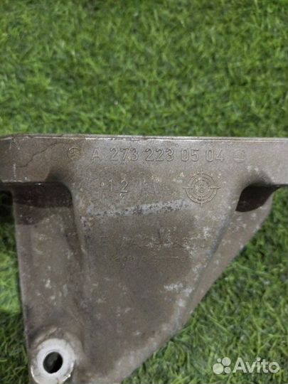 Кронштейн опоры двигателя левый Mercedes S W221