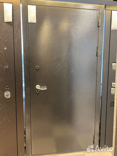 Дверь входная металлическая с терморазрывом