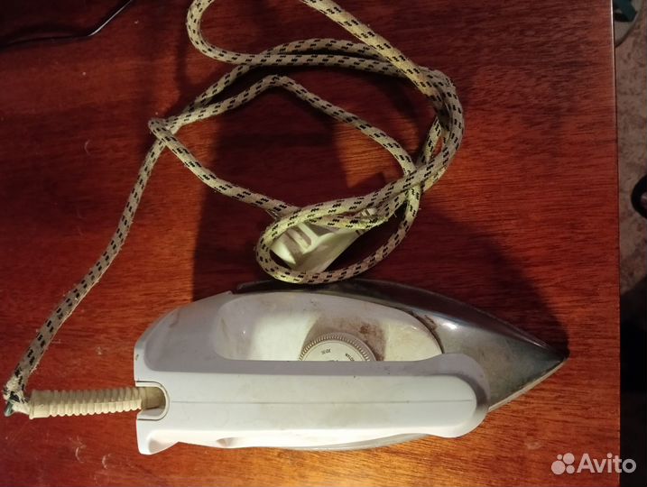 Утюг электрический СССР, с подставкой